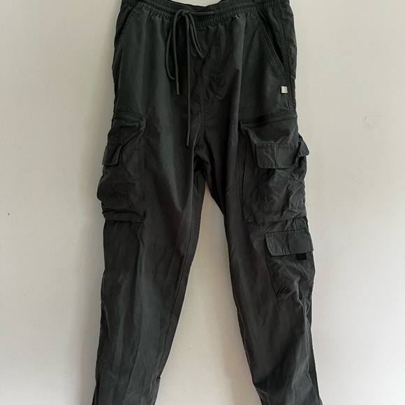 Urban Outfitters Pants - Urban Outfitters Green Cargo pants.
